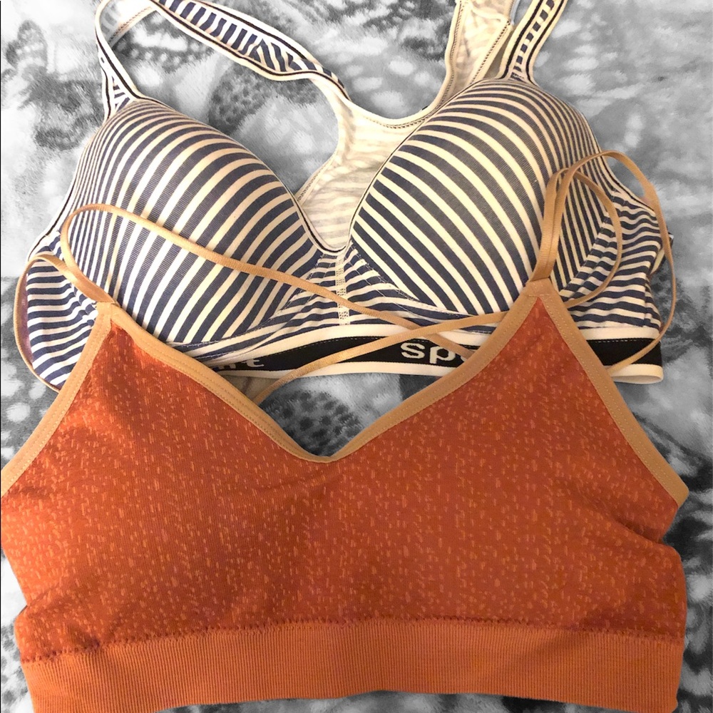 Sports bra